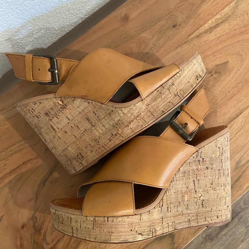 Hinge 70’s cork wedges